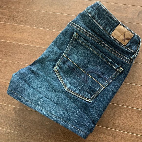 American Eagle Outfitters Pants - 🔥 2/$22 🔥  AE jean  shorts size 6